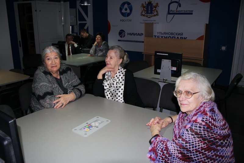 Фото к Выставка «Физики-лирики» в Информационном центре атомной отрасли