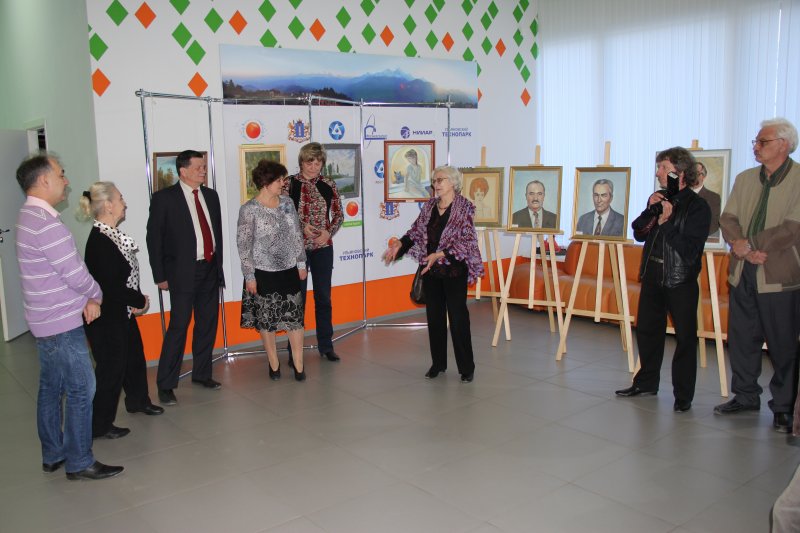 Фото к Выставка «Физики-лирики» в Информационном центре атомной отрасли