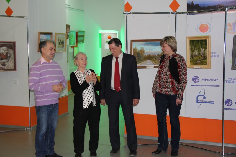 Фото к Выставка «Физики-лирики» в Информационном центре атомной отрасли