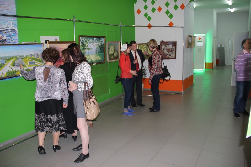 Фото к Выставка «Физики-лирики» в Информационном центре атомной отрасли