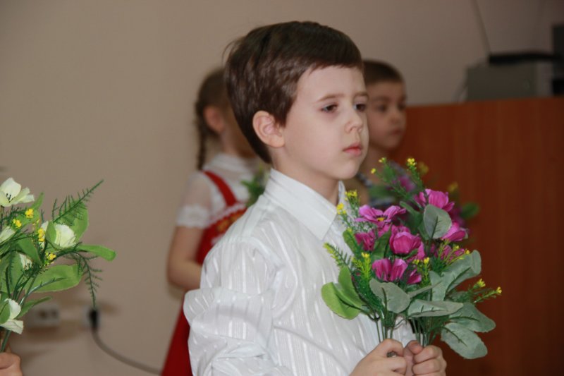 Фото к Я знаю от папы, я знаю от деда, девятого мая пришла к нам Победа!