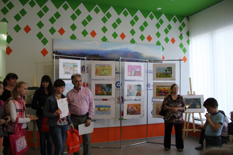 Фото к Выставка детского рисунка открылась 29 мая в Информационном центре атомной энергии г. Ульяновска