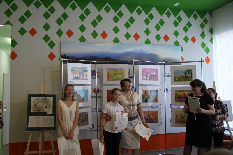 Фото к Выставка детского рисунка открылась 29 мая в Информационном центре атомной энергии г. Ульяновска
