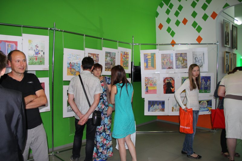Фото к Выставка детского рисунка открылась 29 мая в Информационном центре атомной энергии г. Ульяновска