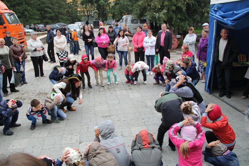 Фото к Более 420 человек отметили День знаний с информационным центров по атомной энергии Ульяновска