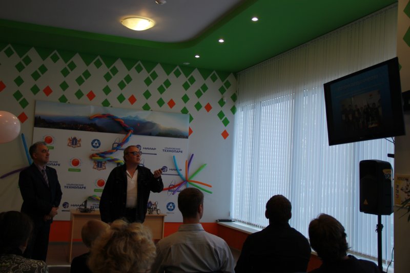 Фото к Клуб робототехники открылся в Ульяновском Информационном центре по атомной энергии