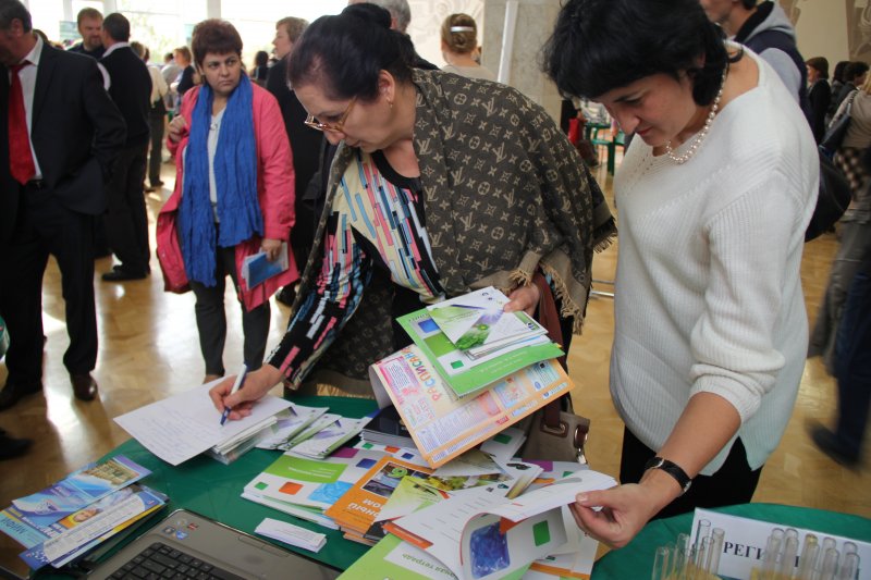 Фото к Информационный центр по атомной энергии на областном форуме педагогов дополнительного образования!