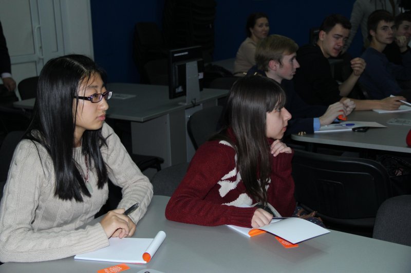 Фото к Научная журналистика: «Успех в профессии» — Мастер-класс от Любви Стрельниковой в Ульяновском ИЦАЭ