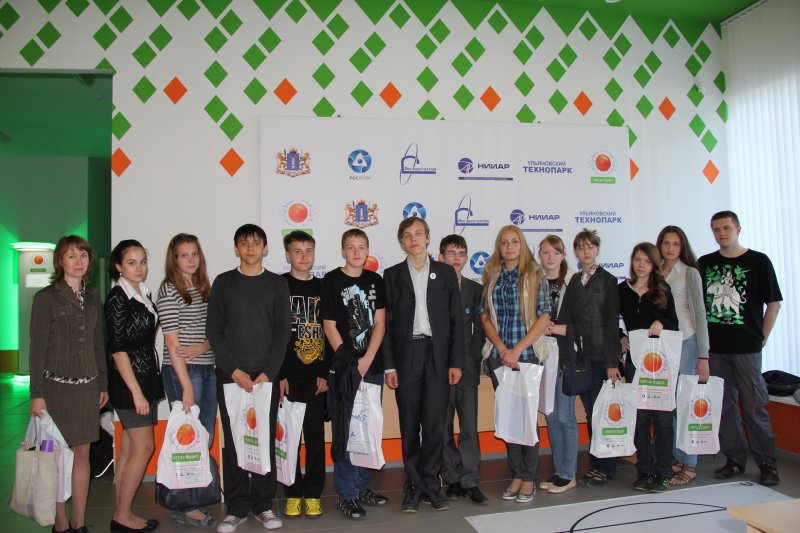 Фото к Об истории освоения Северного морского пути атомными ледоколами  узнали ребята  Ульяновских школ в «Ледокольной битве»