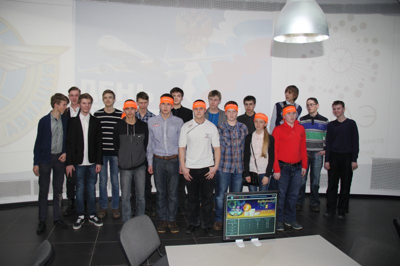 Фото к Более 100 ульяновских школьников проверили знание истории отечественной авиации