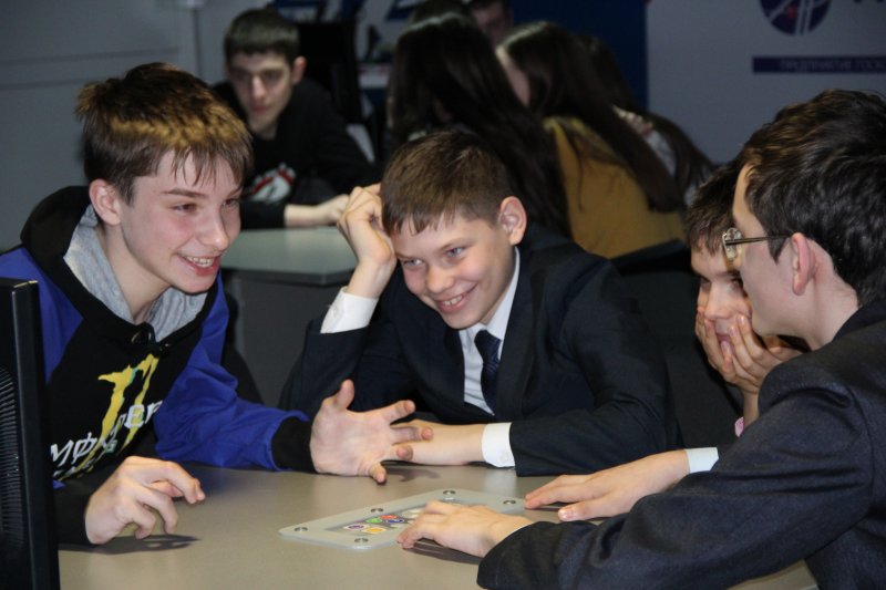 Фото к «Космические тропы» привели к победе школьников в ИЦАЭ города Ульяновска