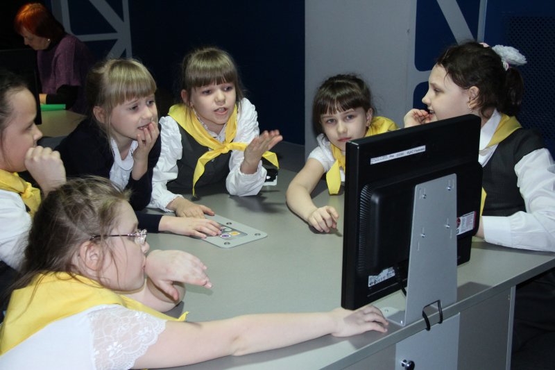 Фото к «Космические тропы» привели к победе школьников в ИЦАЭ города Ульяновска