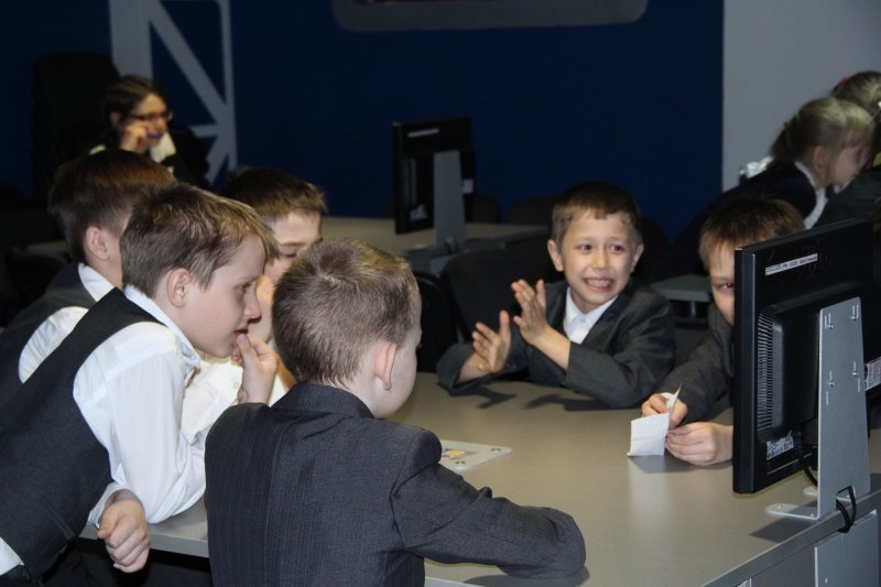 Фото к «Космические тропы» привели к победе школьников в ИЦАЭ города Ульяновска