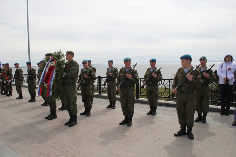 Фото к «Моё «Спасибо!» ветеранам: флешмоб к  70-летию со дня Победы в Великой Отечественной Войне в Ульяновске.
