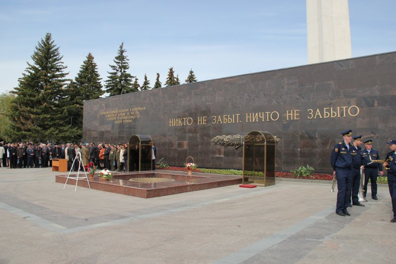 Фото к «Моё «Спасибо!» ветеранам: флешмоб к  70-летию со дня Победы в Великой Отечественной Войне в Ульяновске.