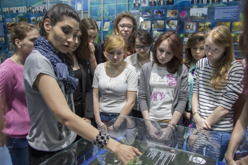 Фото к Практическое занятие учеников одного из Ульяновских лицеев прошли в АО «ГНЦ НИИАР»