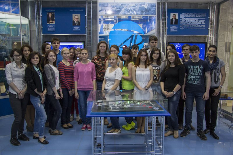 Фото к Практическое занятие учеников одного из Ульяновских лицеев прошли в АО «ГНЦ НИИАР»