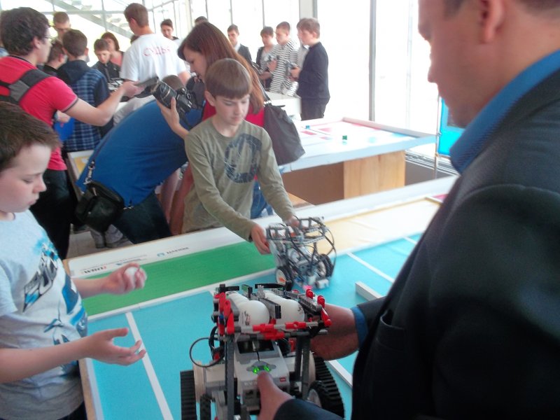 Фото к Во Всероссийских соревнования WRO примут участие ульяновские школьники 