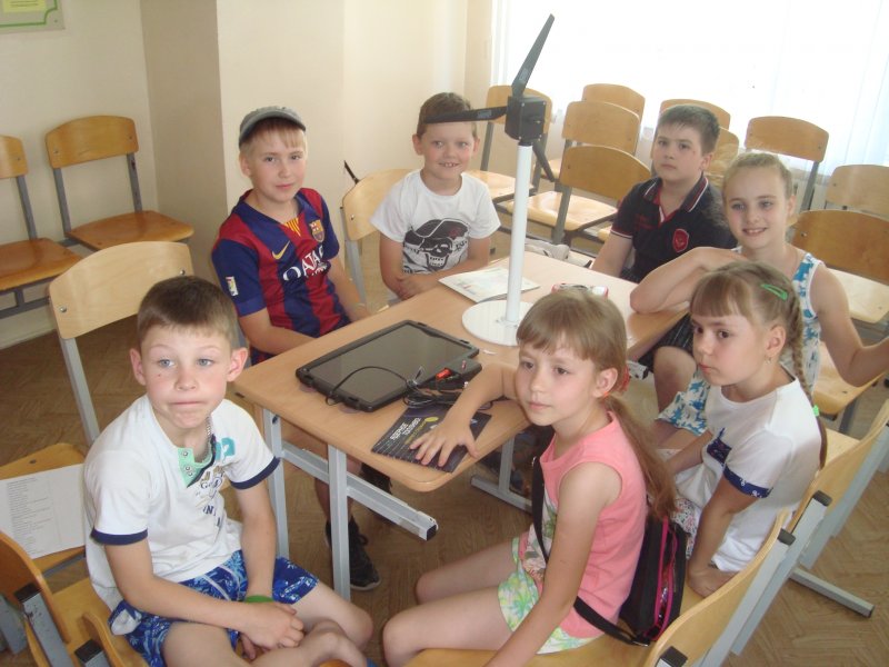 Фото к Альтернативные источники энергии, физические опыты и ФИКСИки: в Ульяновске дан старт детскому «атомному лагерю»