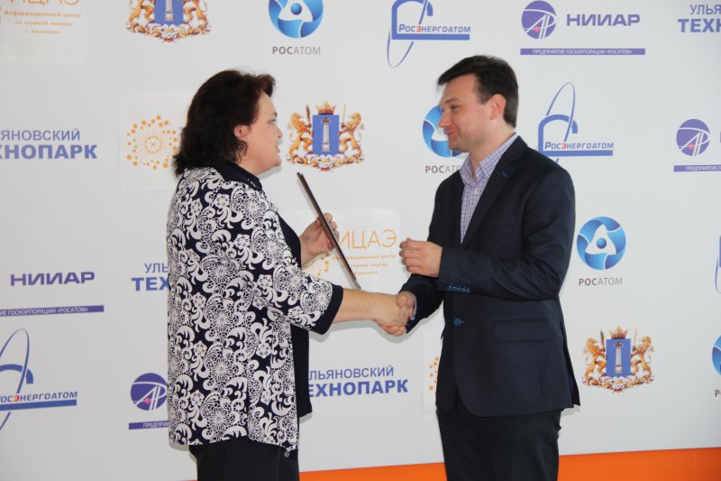 Фото к Чествование призёров всероссийской и межрегиональных олимпиад в информационном центре