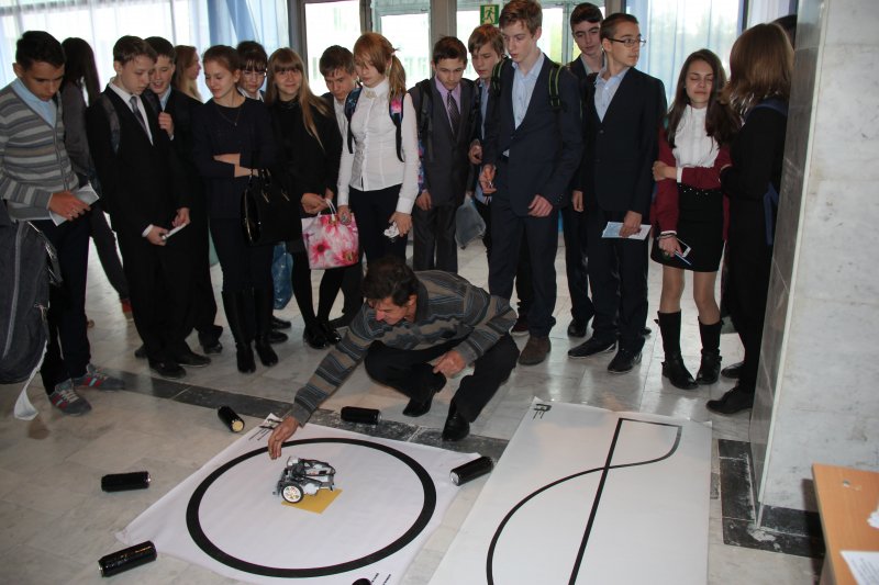 Фото к Открытие Детско — юношеской инженерной  академии (ДЮИА) в УлГТУ