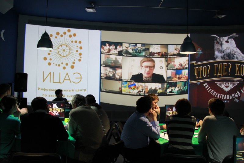 Фото к Ульяновские команды знатоков прошли в федеральный этап всероссийского синхронного чемпионата по игре «Что? Где? Когда?» 