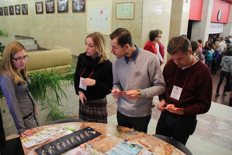 Фото к Выставка ульяновского ИЦАЭ на «Театральном АтомГраде»