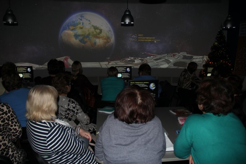 Фото к Знакомство учителей из районов области с ИЦАЭ продолжается