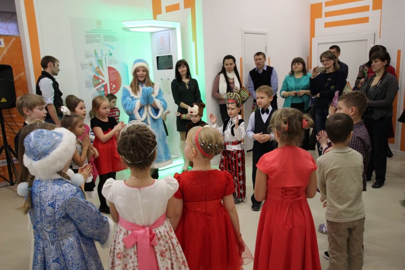 Фото к Умные Елки в ИЦАЭ